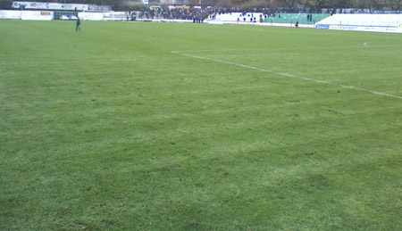 зелено стадион трева